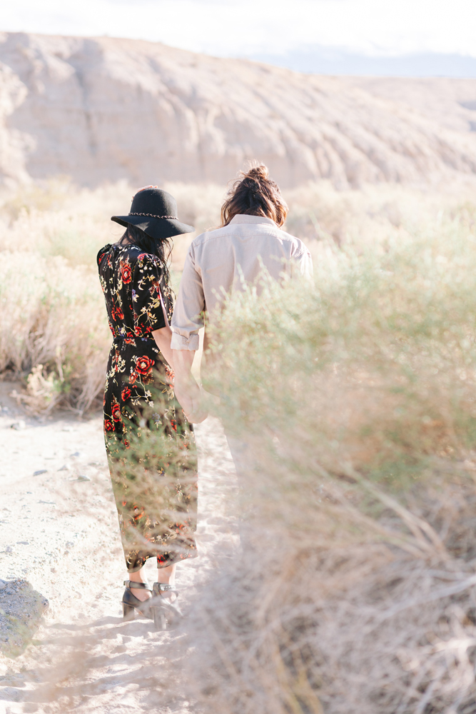 couple joshua tree engagement session