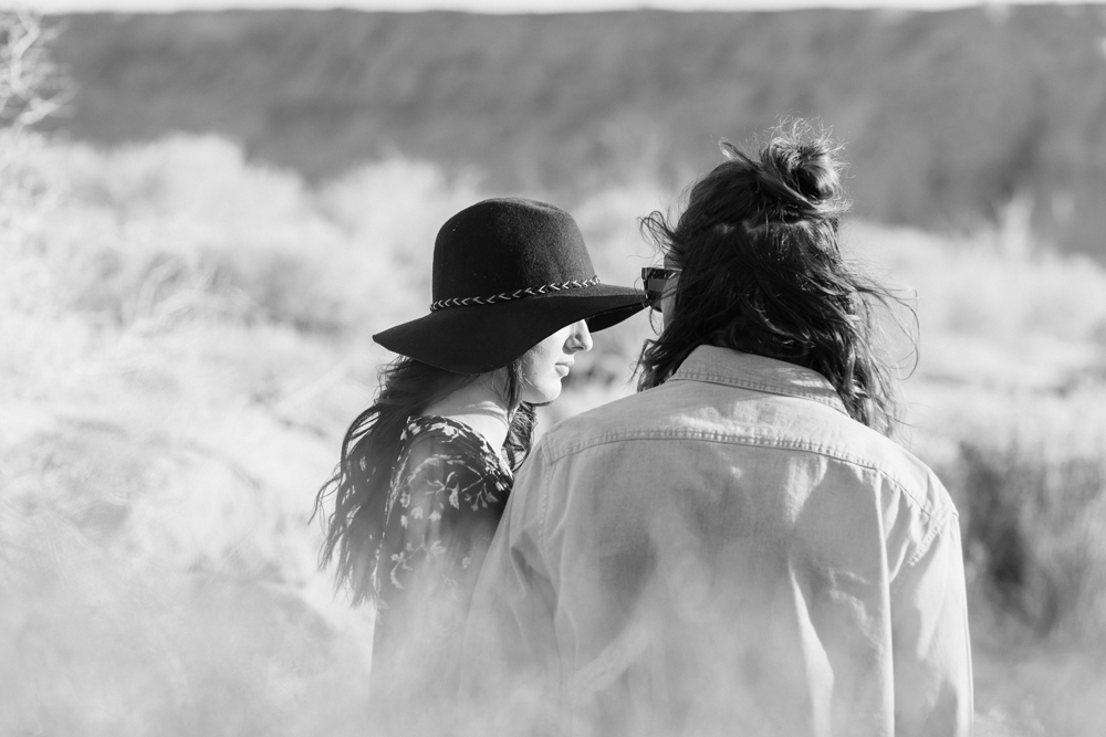 couple joshua tree engagement session