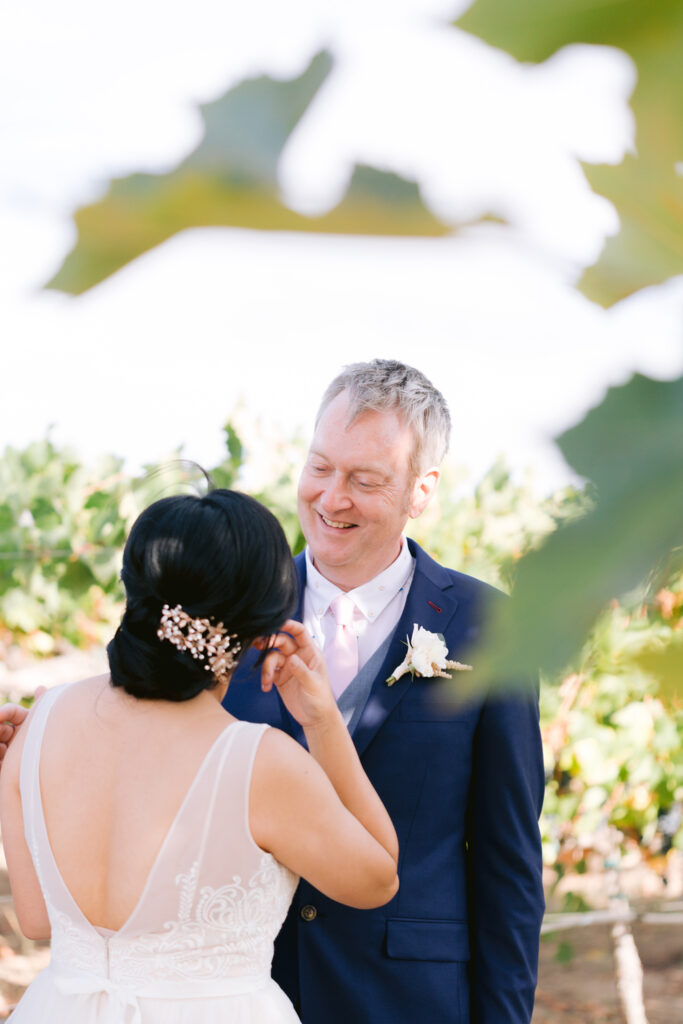wiens winery wedding couple first look
