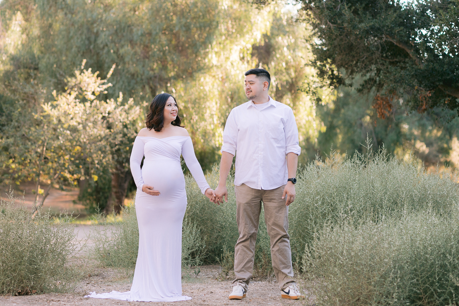 family holiday mini session nature trail park maternity