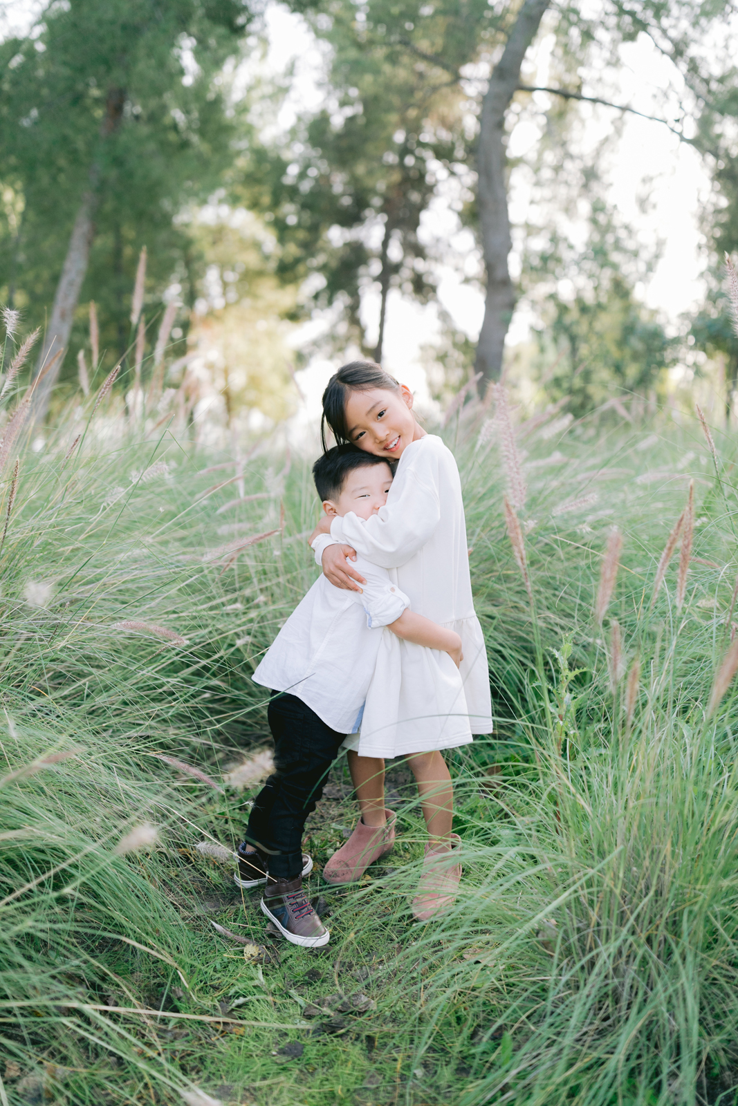 family holiday mini session kids tree